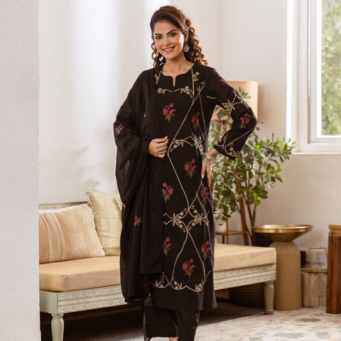 Women's Embroidered Cotton Kurta Dupatta Set