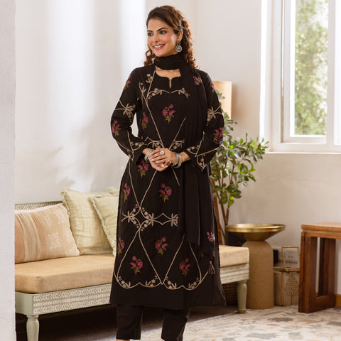 Women's Embroidered Cotton Kurta Dupatta Set