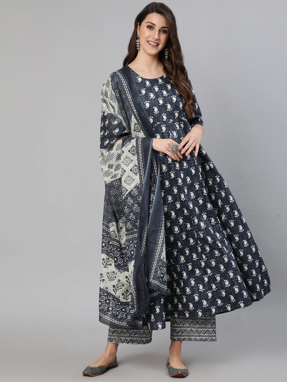 Ebbani Women’s Cotton Motifs Grey Anarkali Kurta Set with Dupatta