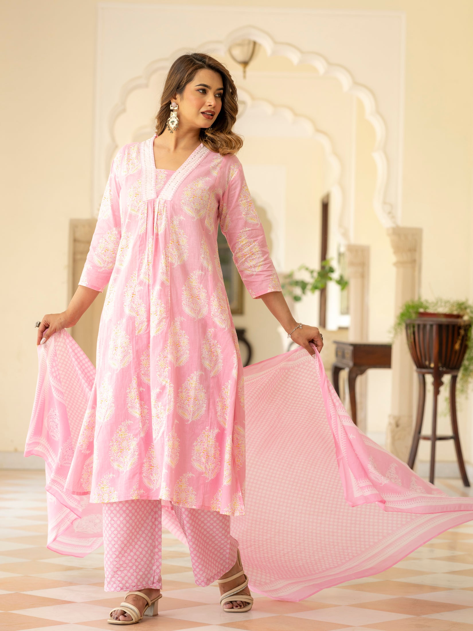 Ebbani Women’s Cotton Floral Baby Pink Kurta Set with Dupatta