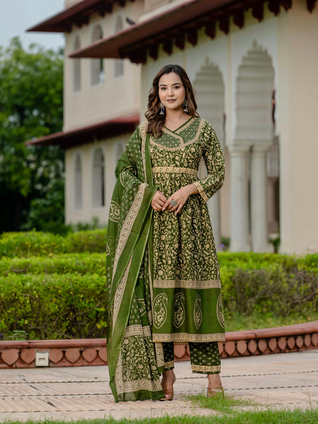 Ebbani Women’s Pure Cotton Ethnic Printed Green Kurta Set