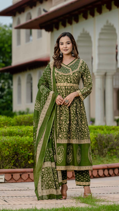 Ebbani Women’s Pure Cotton Ethnic Printed Green Kurta Set