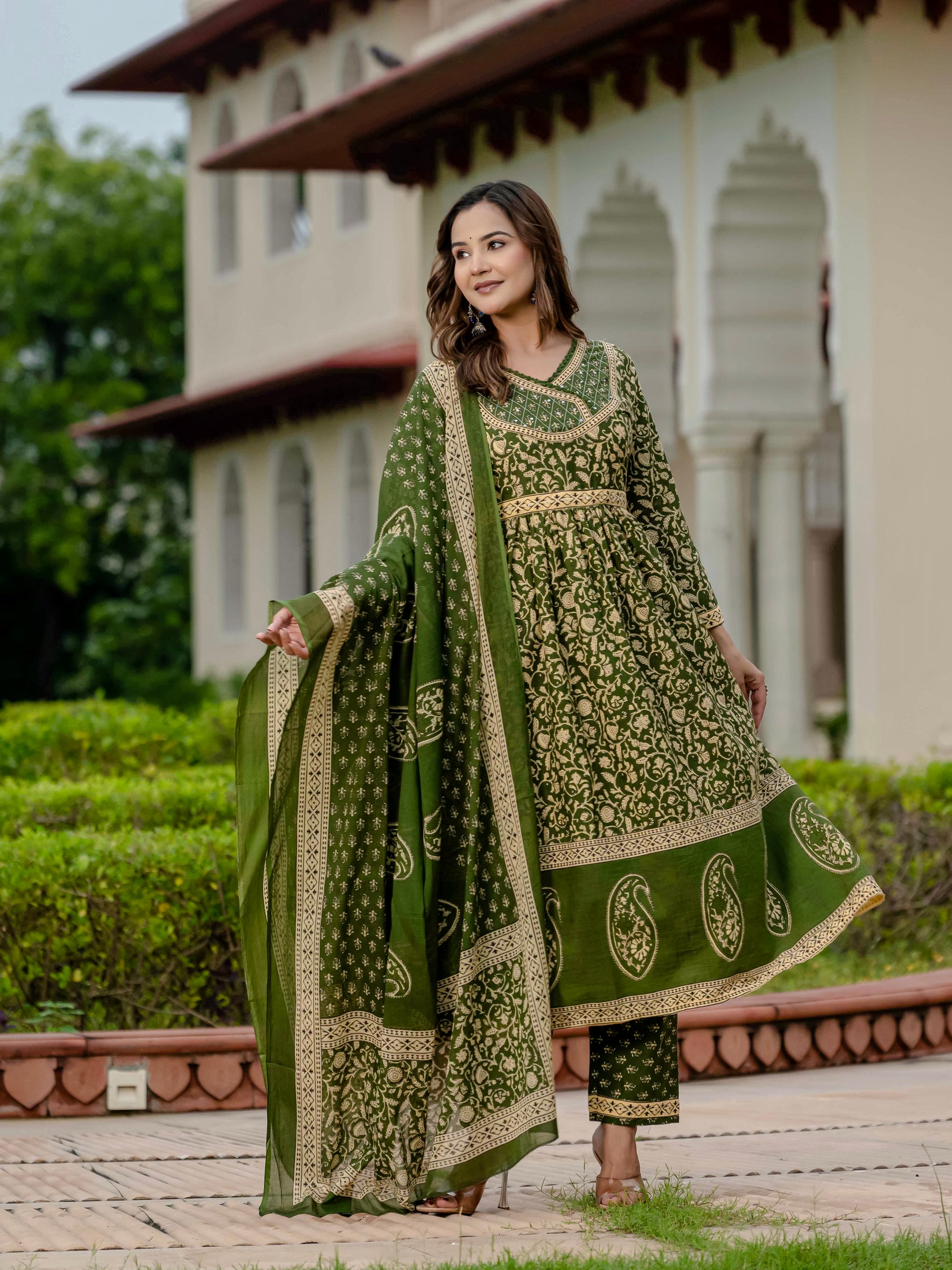 Ebbani Women’s Pure Cotton Ethnic Printed Green Kurta Set
