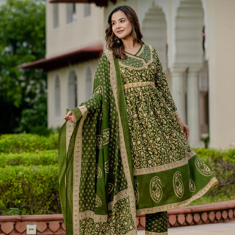 Ebbani Women’s Pure Cotton Ethnic Printed Green Kurta Set