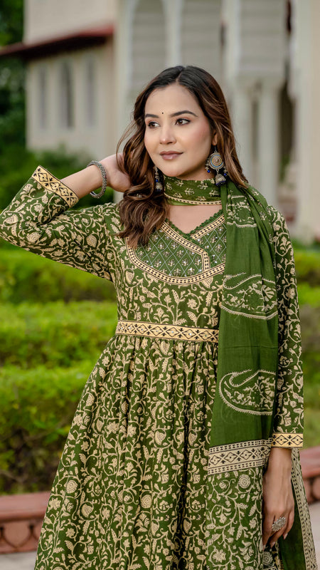 Ebbani Women’s Pure Cotton Ethnic Printed Green Kurta Set