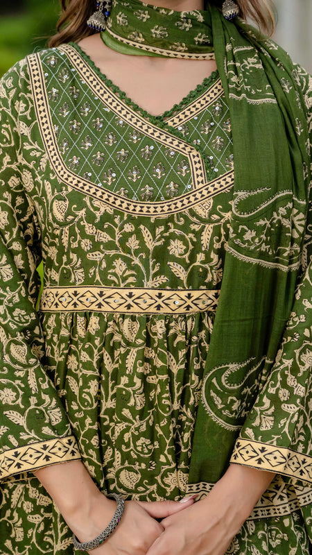 Ebbani Women’s Pure Cotton Ethnic Printed Green Kurta Set