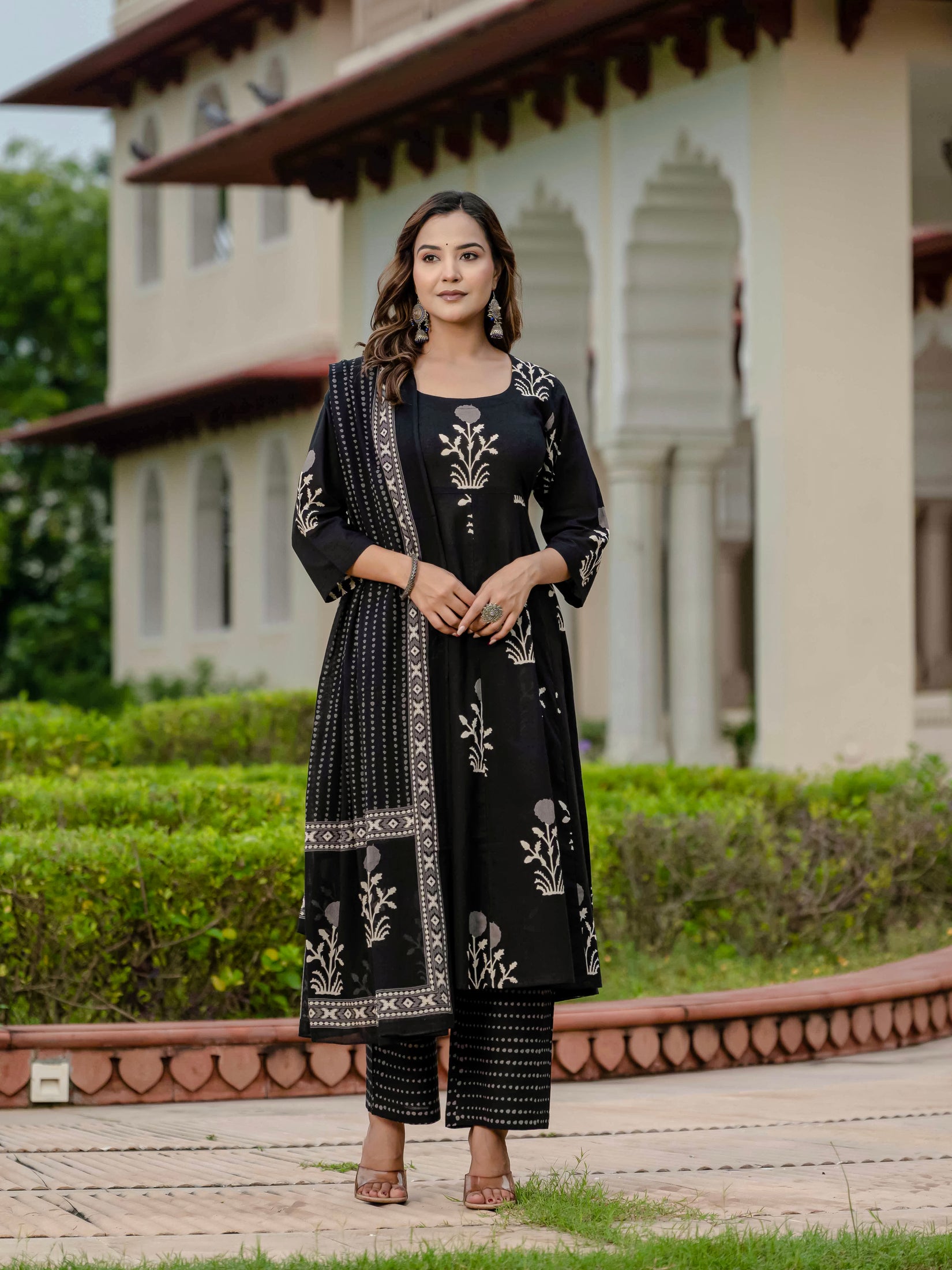 Ebbani Women’s Pure Cotton Motif Black Kurta Set with Plazzo
