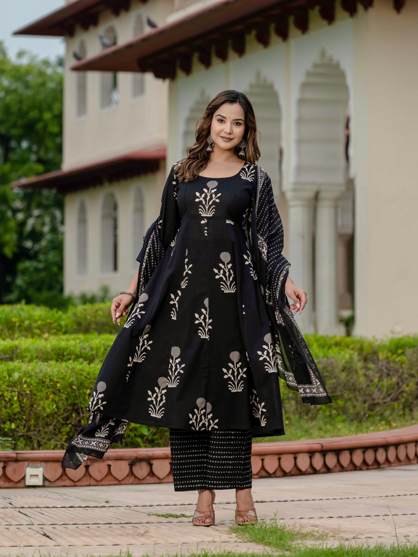 Ebbani Women’s Pure Cotton Motif Black Kurta Set with Plazzo