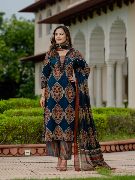 Ebbani Women’s Pure Cotton Ajrakh Printed Blue Kurta Set