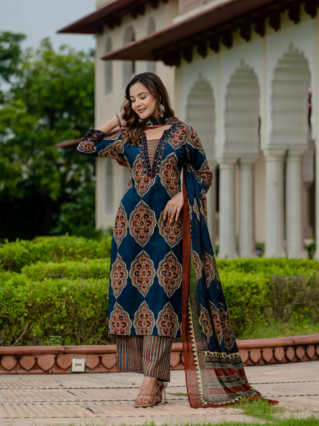 Ebbani Women’s Pure Cotton Ajrakh Printed Blue Kurta Set