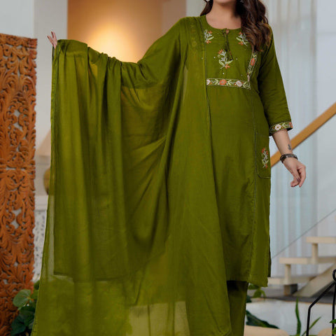 Ebbani Women’s Cotton Embroidered Green Round Neck Kurta Set with Dupatta