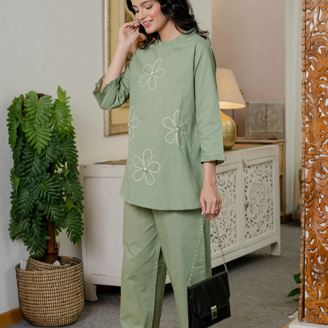 Women Olive Green Embroidered Thread Work Pure Cotton coord set