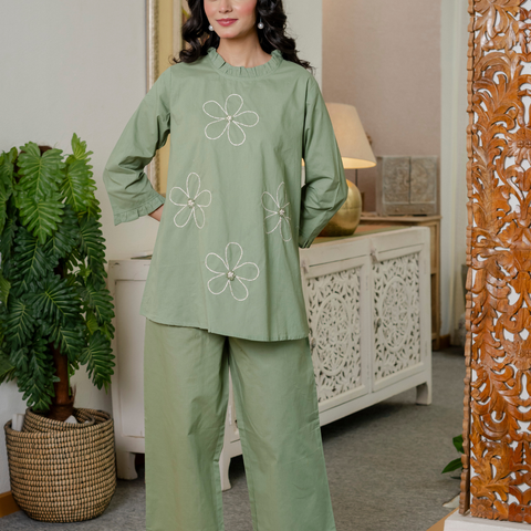 Women Olive Green Embroidered Thread Work Pure Cotton coord set