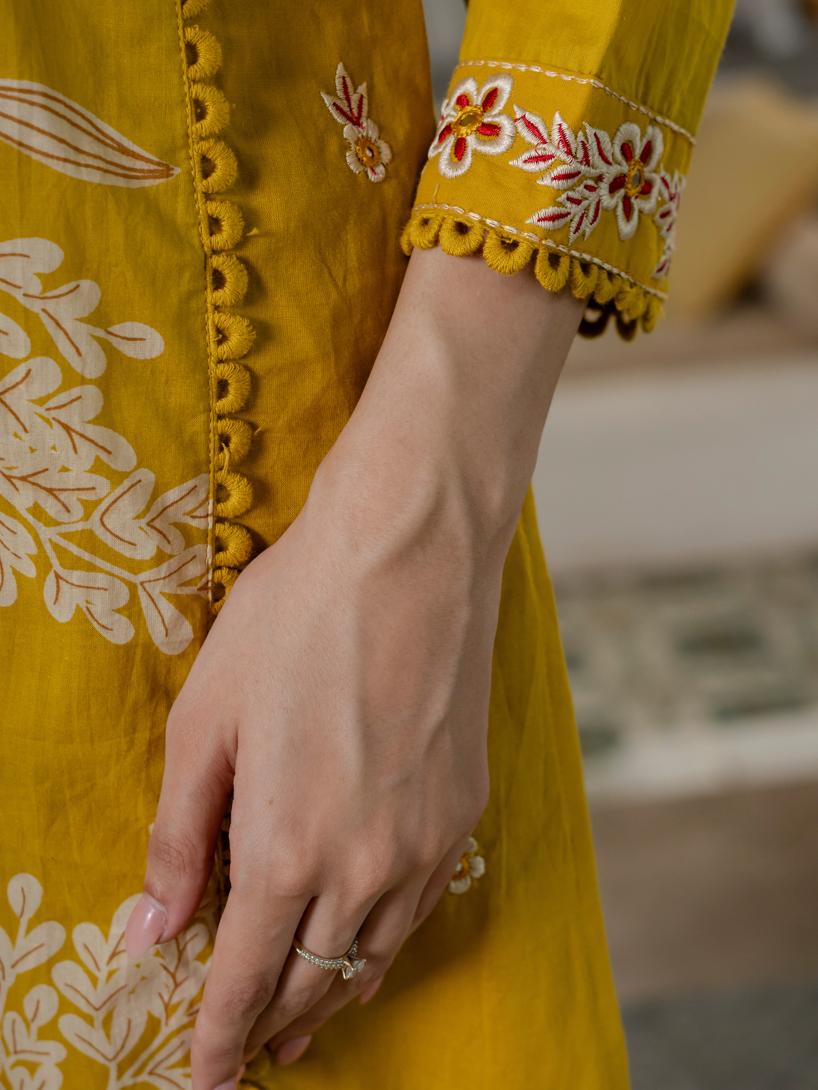 Women  mustard Floral Printed V-Neck  Pure Cotton embroidered Kurta dupatta set