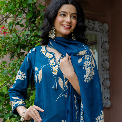 Women  Blue  Floral Printed V-Neck  Pure Cotton embroidered Kurta dupatta set