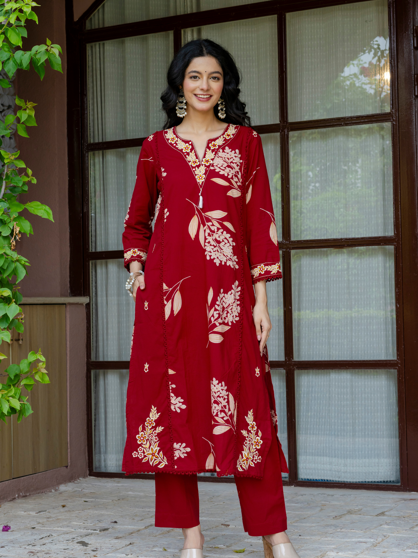 Women Red Floral Printed V-Neck  Pure Cotton embroidered Kurta dupatta set
