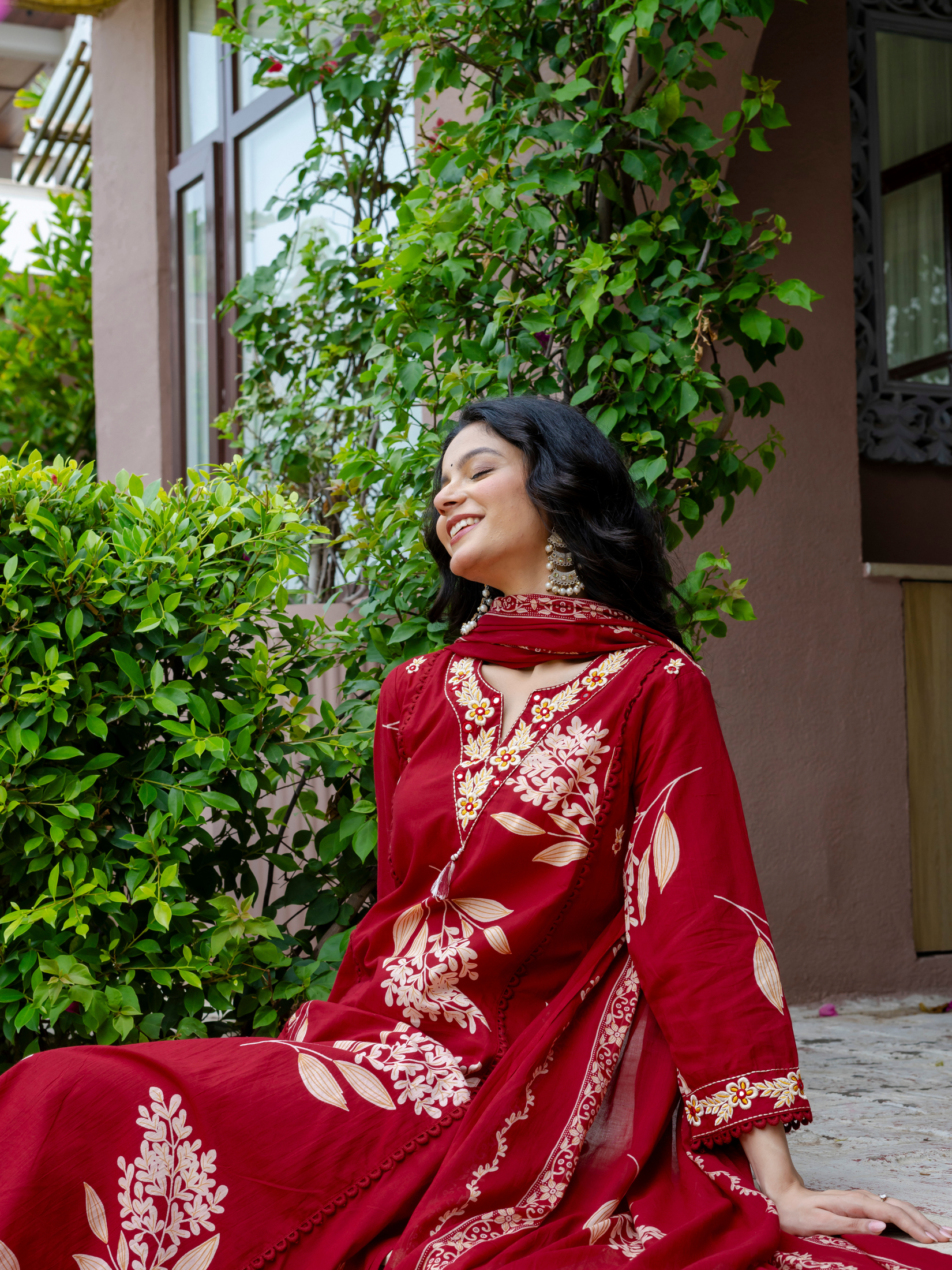 Women Red Floral Printed V-Neck  Pure Cotton embroidered Kurta dupatta set