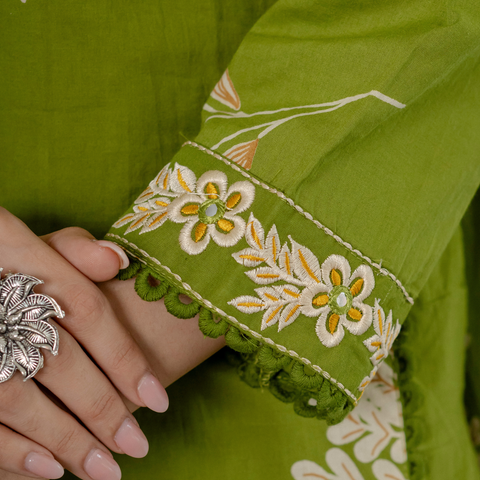 Women  Lime Green Floral Printed V-Neck  Pure Cotton embroidered Kurta dupatta set