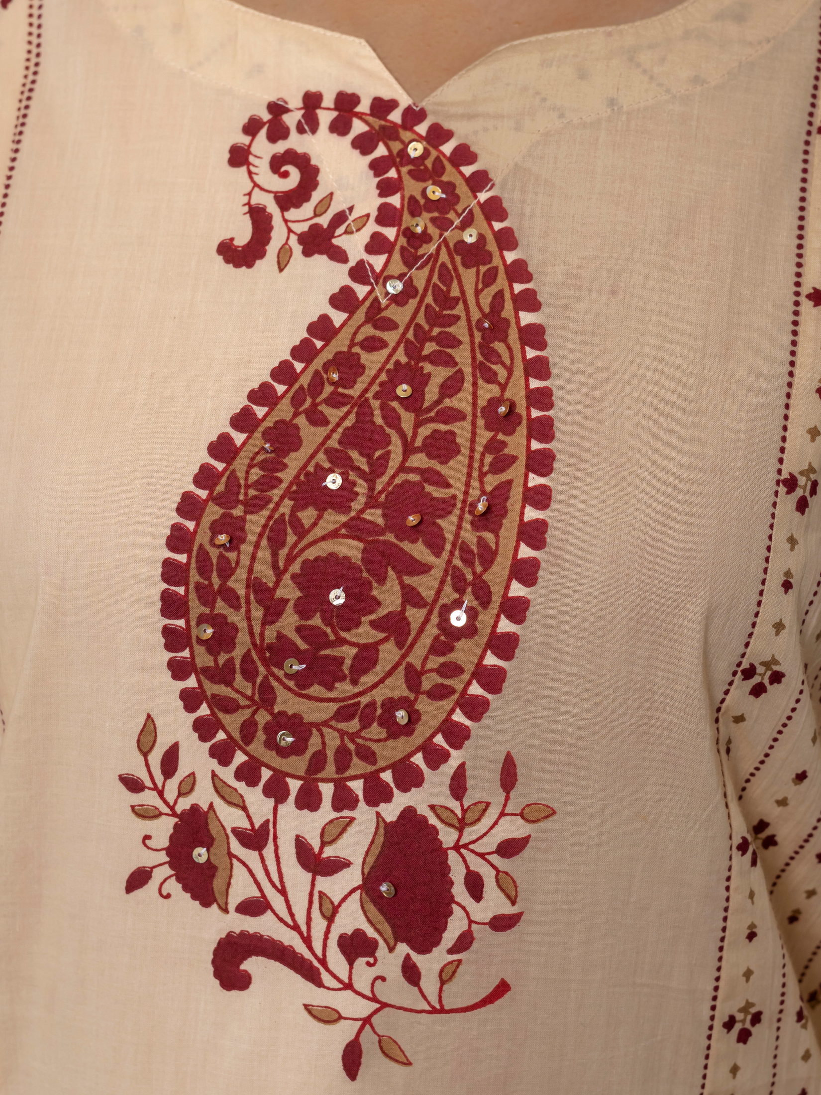 Women  maroon motifs  Printed    Pure Cotton embroidered Kurta dupatta set
