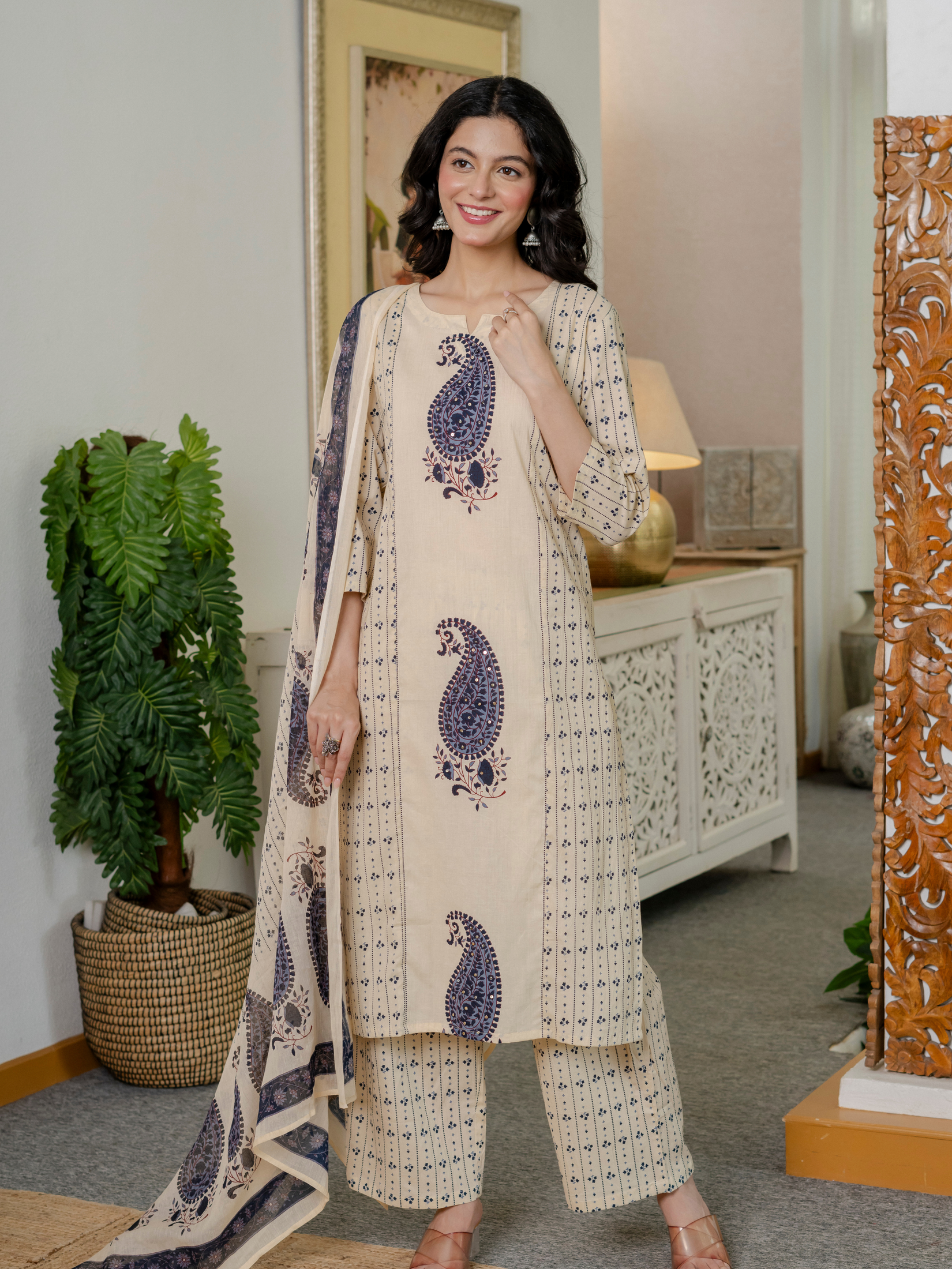 Women blue motifs Printed Pure Cotton embroidered Kurta dupatta set