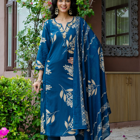 Women  Blue  Floral Printed V-Neck  Pure Cotton embroidered Kurta dupatta set