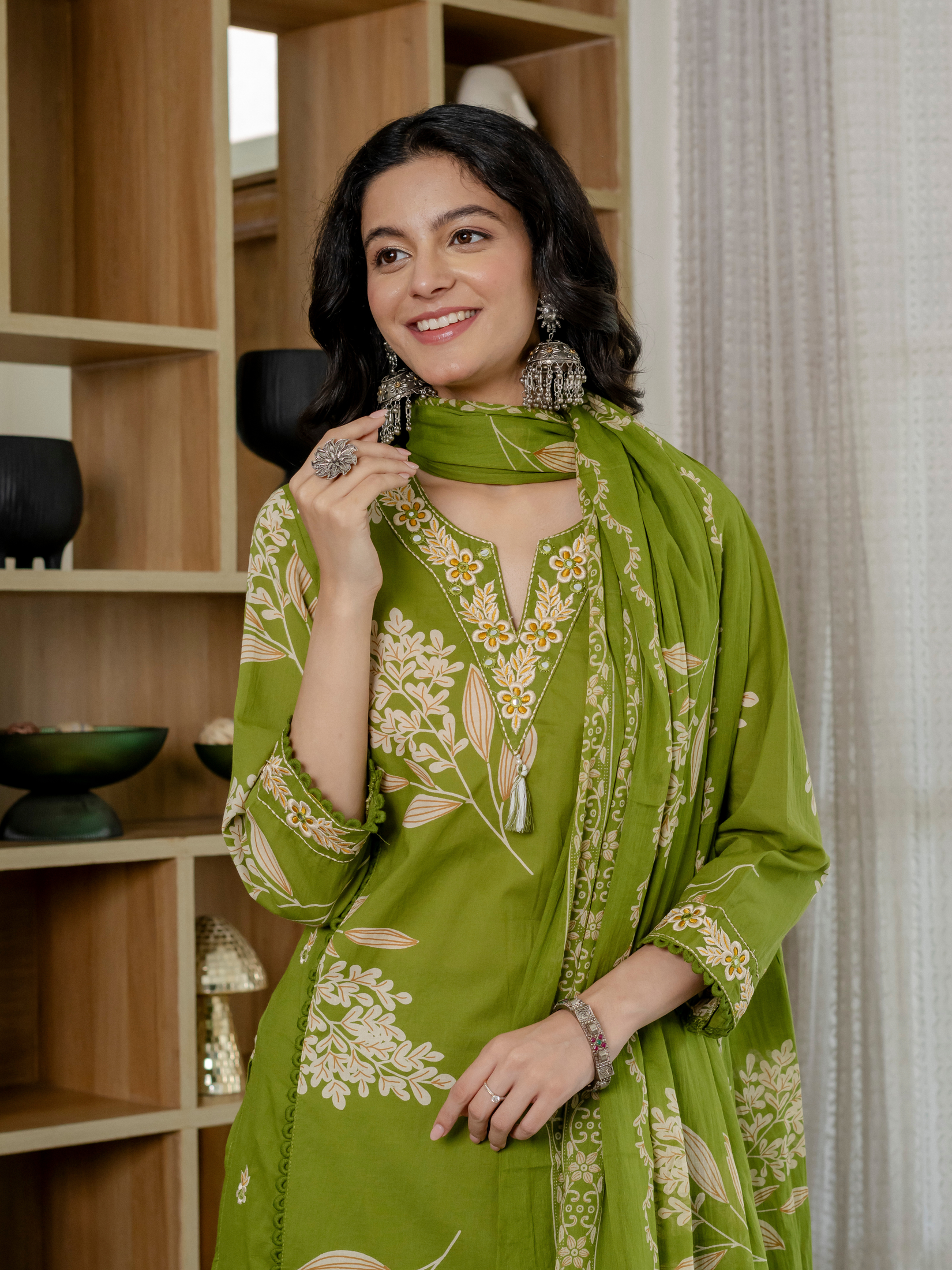 Women  Lime Green Floral Printed V-Neck  Pure Cotton embroidered Kurta dupatta set