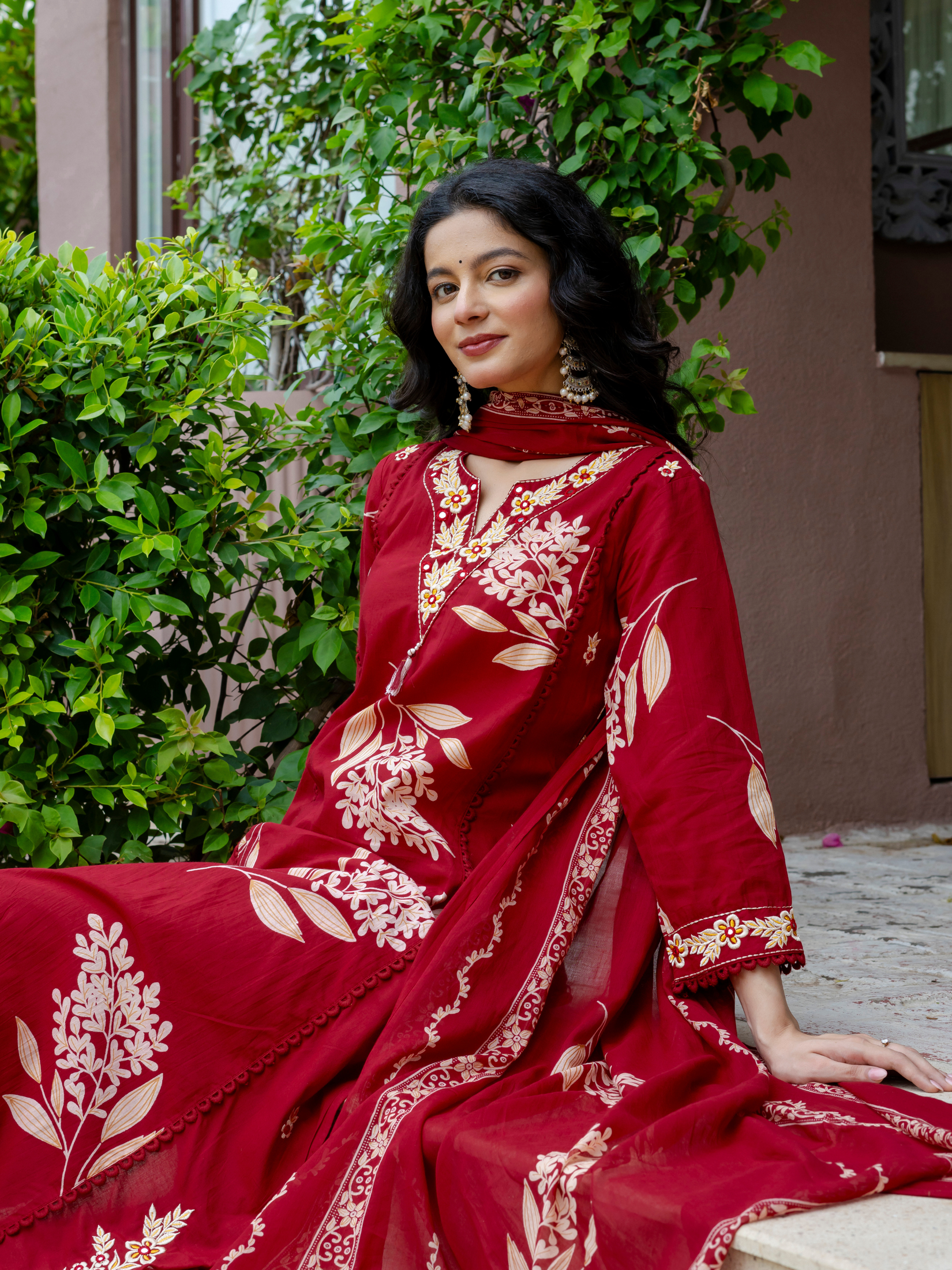 Women Red Floral Printed V-Neck  Pure Cotton embroidered Kurta dupatta set