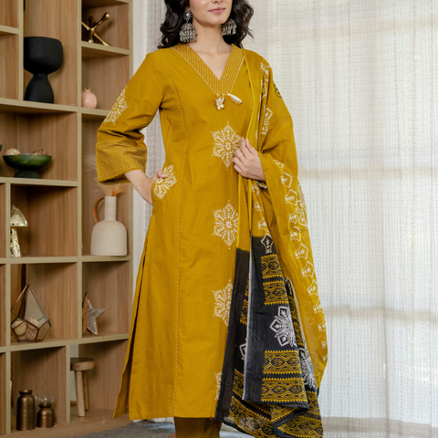 Women mustard  Floral Printed V-Neck  Pure Cotton embroidered Kurta dupatta set
