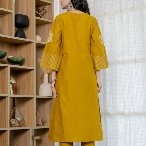 Women mustard  Floral Printed V-Neck  Pure Cotton embroidered Kurta dupatta set