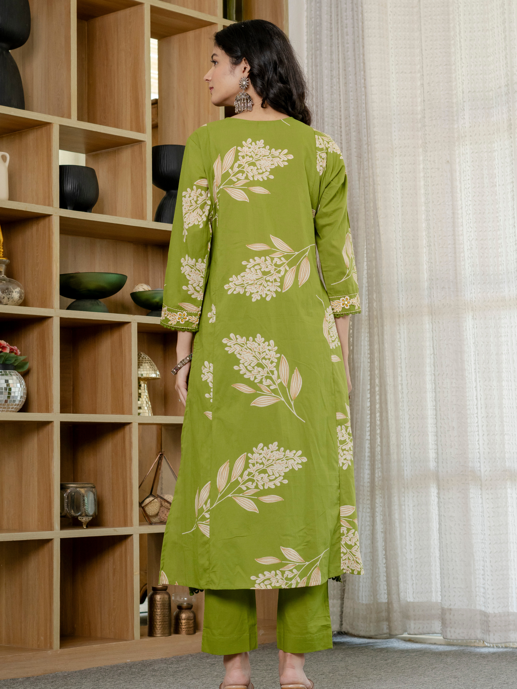 Women  Lime Green Floral Printed V-Neck  Pure Cotton embroidered Kurta dupatta set