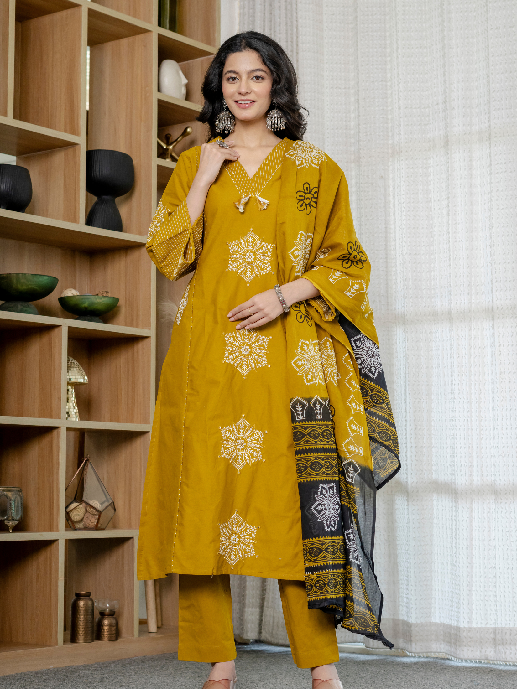 Women mustard  Floral Printed V-Neck  Pure Cotton embroidered Kurta dupatta set