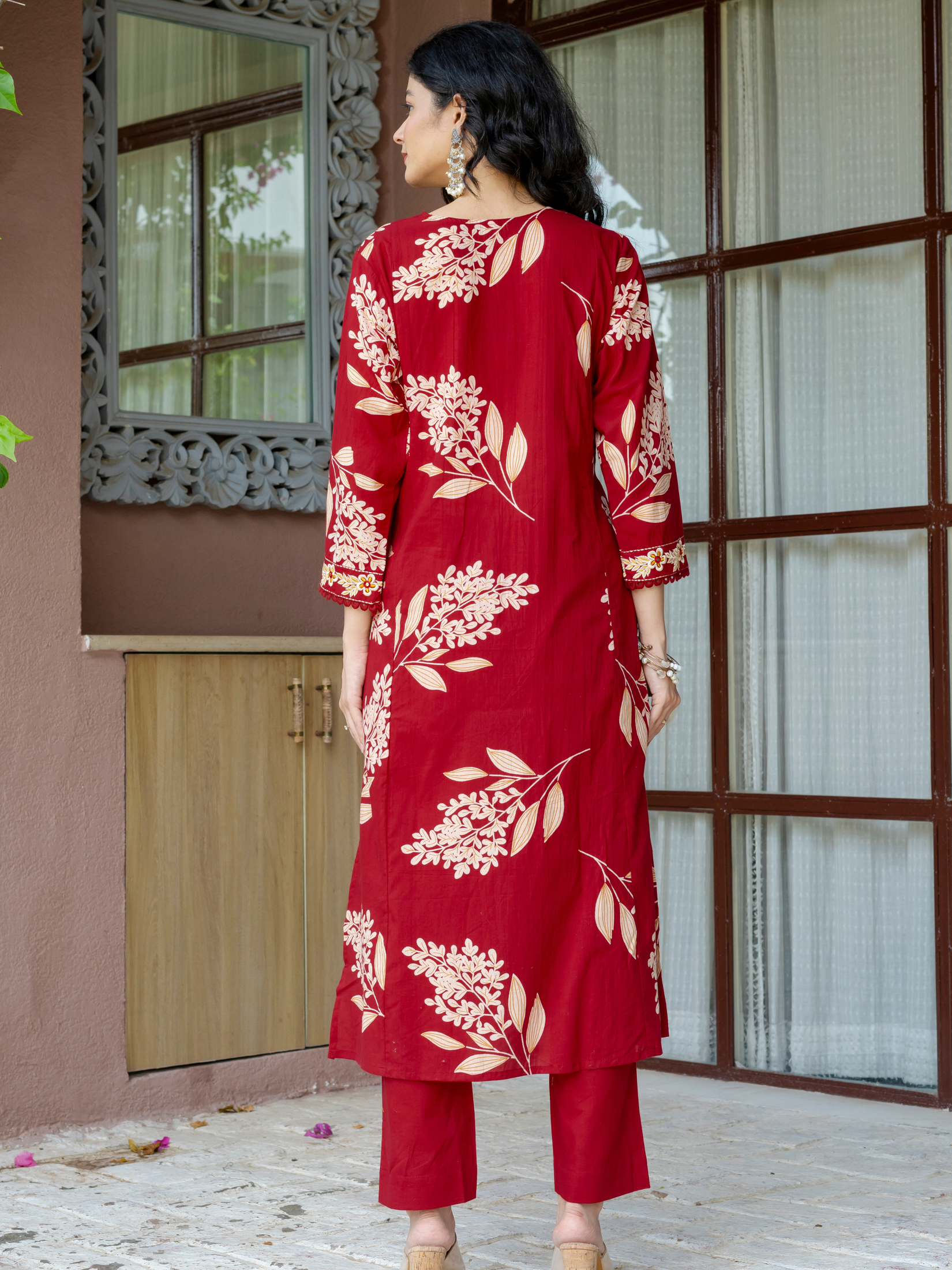 Women Red Floral Printed V-Neck  Pure Cotton embroidered Kurta dupatta set