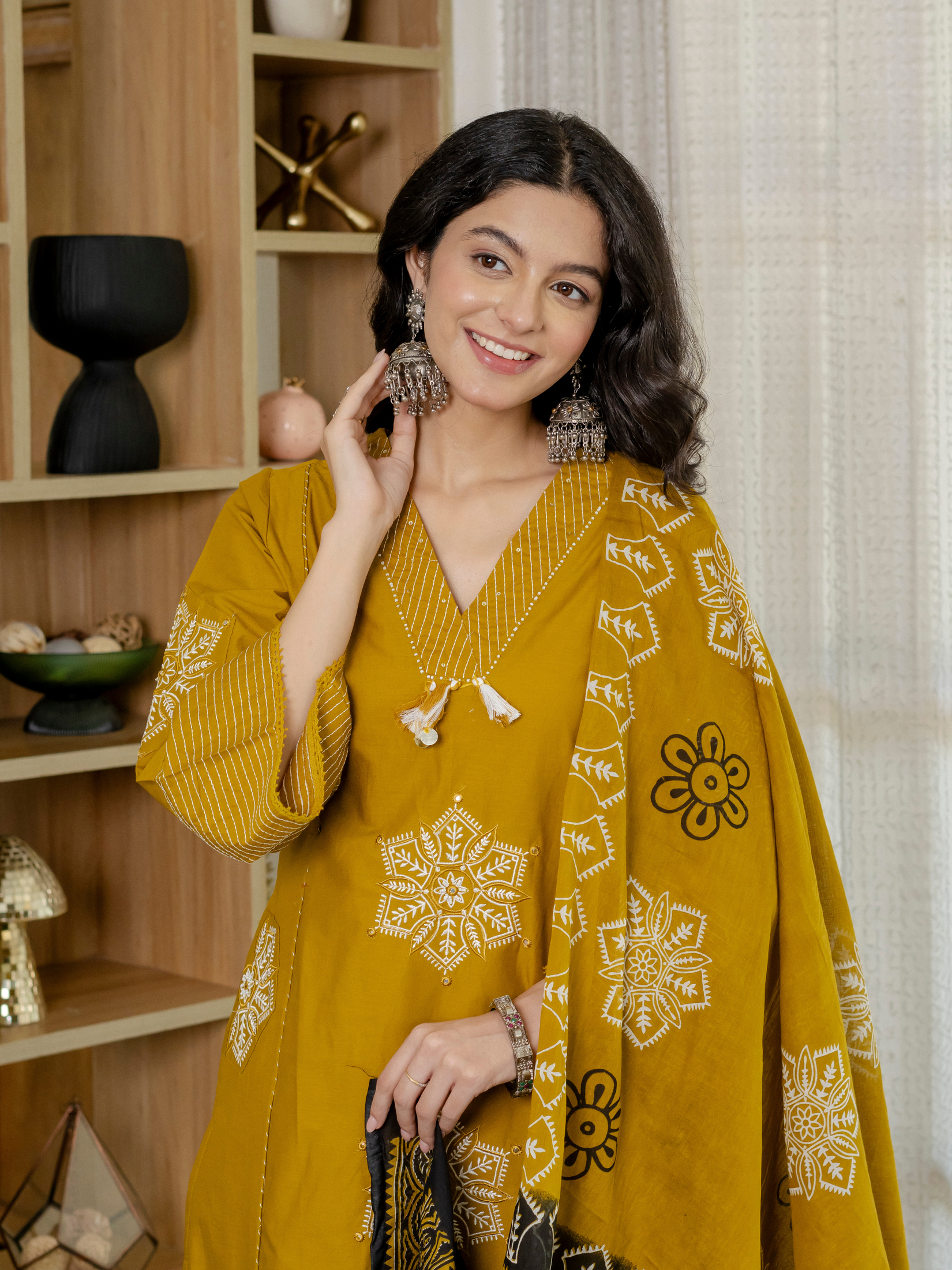 Women mustard  Floral Printed V-Neck  Pure Cotton embroidered Kurta dupatta set